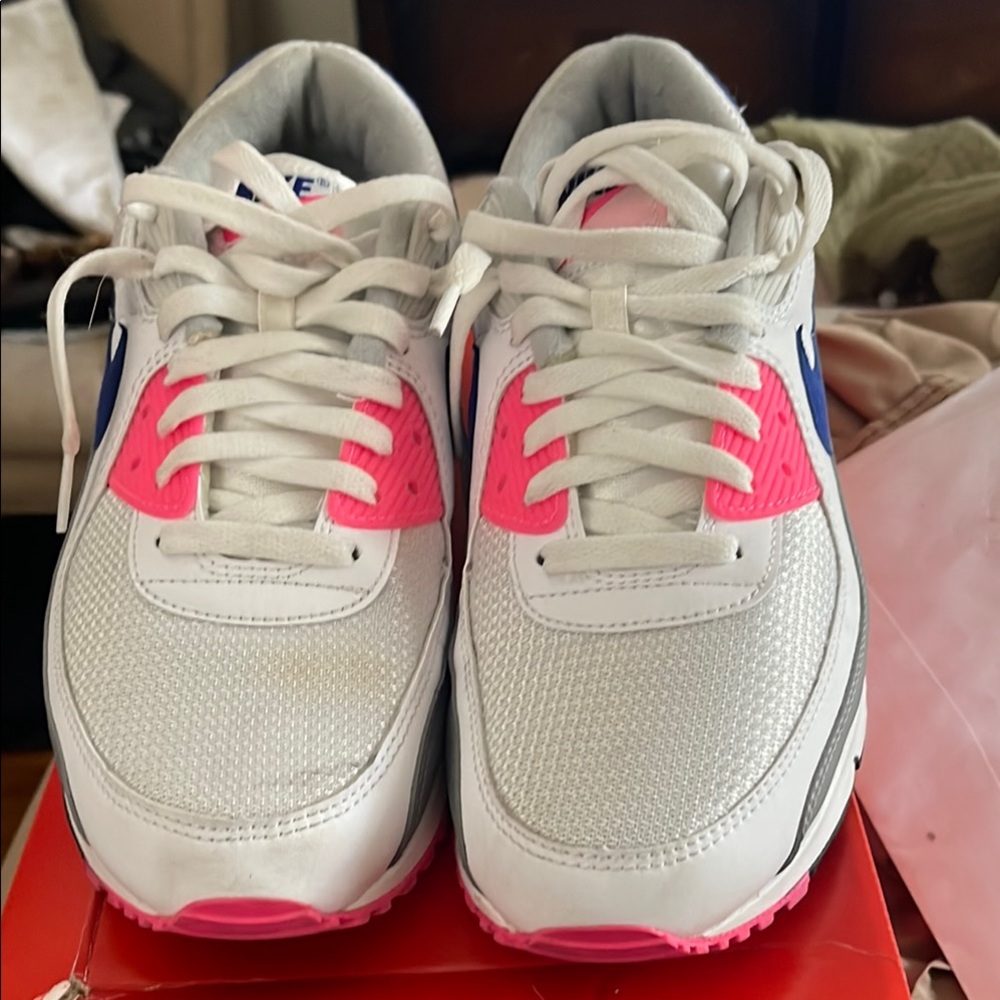 Nike Air Max 3 White and Pink Sporty Sneakers. Shipping on Saturday